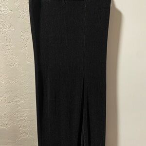 Elegant Black Ribbed Skirt
